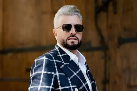 Imagini cu Cătălin Botezatu de la Balul Prinților și Prințeselor din Cairo. „Aceste baluri au o taxă, costă. Există un meniu”