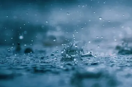 Lista de localități lovite de fenomene meteo extreme. Avertizări nowcasting ANM de cod roșu și portocaliu