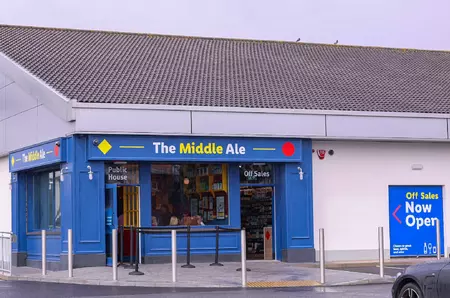 Primul pub Lidl s-a deschis cu scandal: „A fost rugat politicos să părăsească incinta”