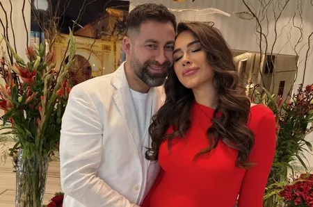 Iustina, de la „Insula Iubirii” 2024, gravidă pentru a doua oară. Cum a apărut în Dubai, alături de soțul ei, Cornel