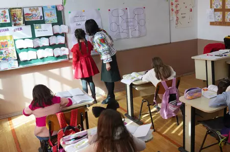 De ce merg copiii la școală doar trei zile, în această săptămână