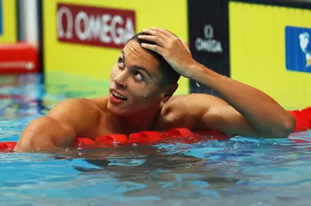 David Popovici și-a distrus rivalii în semifinala de 100 m liber și a doborât recordul Europenelor. Urmează finala