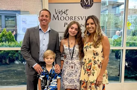 Breaking news tragic! O întreagă familie de vedete a murit fulgerător. Mama, româncă, tată și copiii au murit, cu toții, într-o secundă