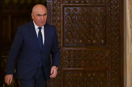 Decizia Guvernului privind alocațiile pentru ianuarie 2026. Câți bani vor primi copiii. Vești proaste pentru părinți