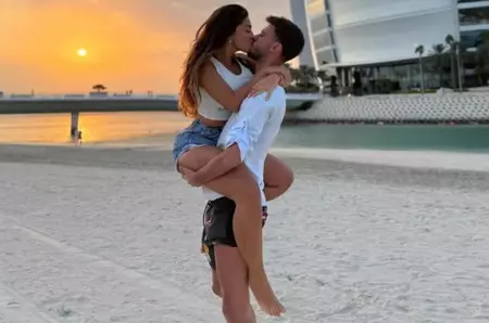 Artista noastră și-a confirmat relația cu un bărbat cu 13 ani mai tânăr! Iubește din nou și e mai fericită ca oricând! Foto