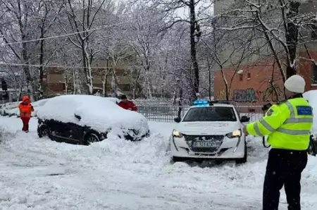 Ce s-a aflat despre taximetristul găsit mort în mașina de serviciu, în mijlocul codului roșu de ninsoare, în București