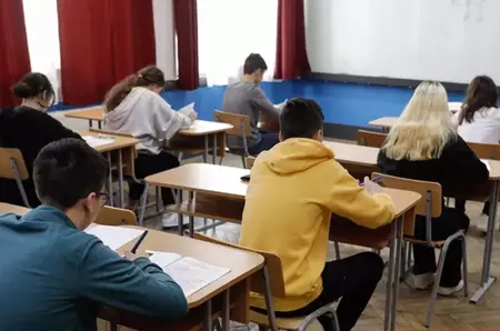 Surpriză pentru elevi și părinți! Școala începe mai devreme ca de obicei toamna aceasta! Ce a decis Ministerul Educației
