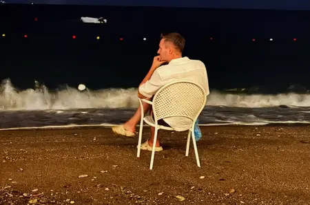 Prins cu o blondă sexy, la o lună de când a anunțat că s-a despărțit de nevastă! Showbizul românesc vuiește!! Gata cu suferința, uite ce iubită sexy și-a făcut