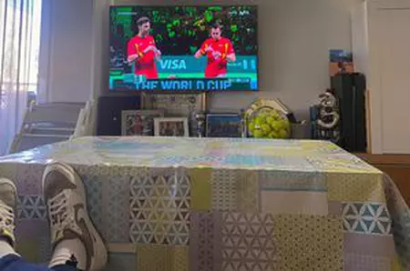 Detaliul din living prin care și-a lăsat mască fanii: „Să ai 50 de milioane în bancă, dar sufrageria ta să arate precum cea din casa bunicilor”