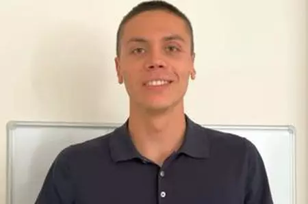 David Popovici s-a filmat și și-a îndemnat urmăritorii pe cine să voteze la alegerile prezidențiale » Indiciul-cheie dezvăluit la finalul filmării