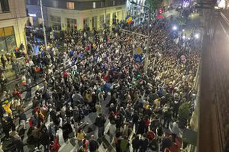 O scandare celebră de pe stadion s-a auzit în București, după ce Nicușor Dan l-a învins pe George Simion la alegerile prezidențiale