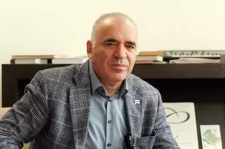 Copilul lui Ionel Ganea, în comă indusă » Medicii sunt rezervați: „Este în stare foarte gravă”