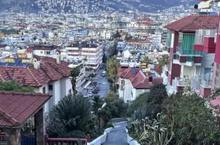 Ianis Hagi, captiv în «raiul pensionarilor»! Imagini ireale cu locul unde s-a mutat fiul Regelui: «Nu seamănă deloc cu Turcia!»