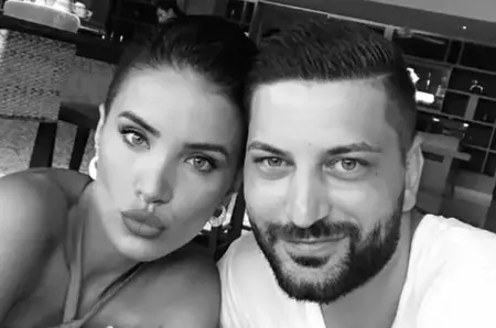 „Răscolind prin amintiri, am găsit primele noastre poze împreună…” Adelina Pestrițu i-a făcut soțului ei, Virgil Șteblea, o urare emoționantă de ziua lui