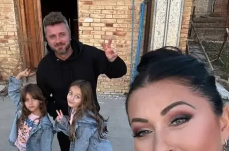 Adela Popescu, Radu Vâlcan și-au construit casa de vis la Șușani, dar Gabriela Cristea și Tavi Clonda au ales Italia! Cum arată noua lor casă de vacanță