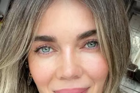 Nu o mai recunoști! Cum arăta Gina Pistol. De la fată simplă la regina audiențelor. Vezi imaginile rare cu transformarea ei totală și intervențiile estetice!