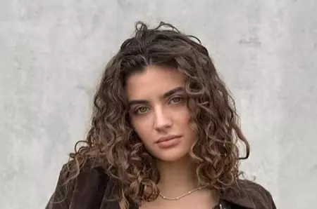 Mamă sau soră?! Cum arată mama Anei Bodea: «E cea mai frumoasă femeie!» Asemănarea e uluitoare [21 FOTO]