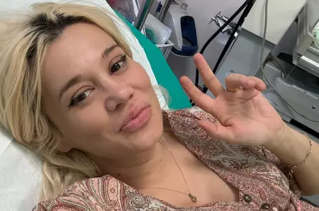 Anisia Gafton a născut! Primele imagini cu băiețelul ei, publicate chiar din maternitate. Actrița a transmis și un mesaj emoționant după venirea pe lume a micuțului. Vezi fotografiile!