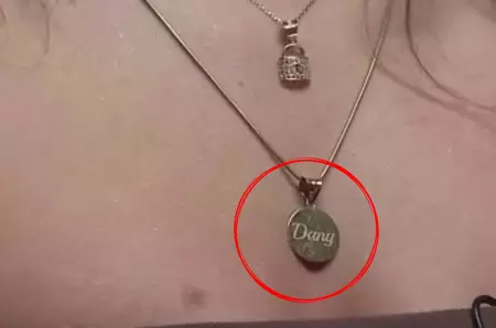 Cine este Dany, bărbatul al cărui nume este scris pe colierul noii concurente din „Casa iubirii”... Vezi mai mult