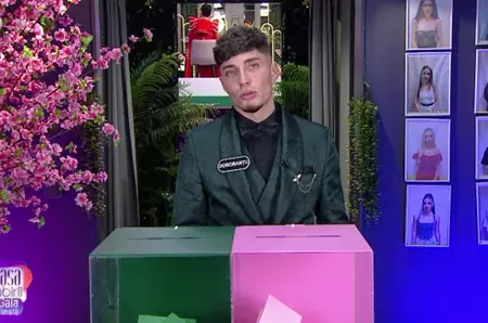 Incredibil ce a făcut Dorobanțu când s-au votat câștigătorii sezonului 4! Strategia pe care finalistul „Casa iubirii” a pus-o în aplicare: „Nu-l încurcă, dar nici nu-i face bine”