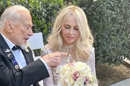 Soția lui Buzz Aldrin, românca Anca Faur, s-a stins din viață la 66 de ani. Mesajul sfâșietor al astronautului: „Îmi va lipsi foarte mult”