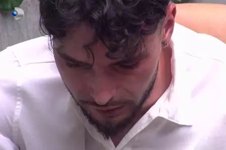 Valentin, în lacrimi după ce Danciu o invită pe Daniela în camera roșie! Nu ratați o nouă ediție incendiară din „Casa iubirii”, sâmbătă, 14 februarie, de la 16:00 și 19:00, la Kanal D