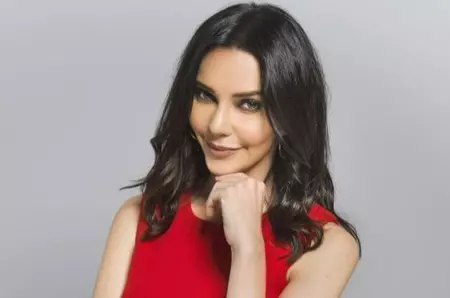 Hande Ataizi, actrița care joacă rolul Cana Yılmaz în serialul &quot;Fata de la fereastră&quot;, mesaj emoționant pentru cea mai importantă și iubită persoană din viața sa