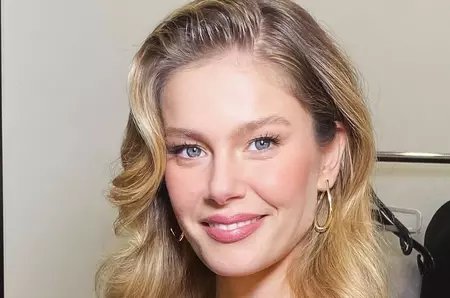 Burcu Biricik, actrița care joacă rolul principal Nalan în serialul &quot;Fata de la fereastră&quot;, schimbare spectaculoasă de look