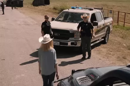 Fanii universului Yellowstone, în extaz. Ed Harris se întoarce cu noul serial „Dutton Ranch”