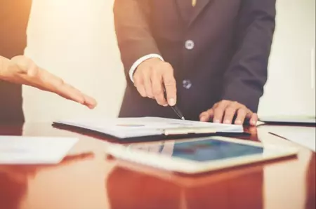 Românii își pierd casele mai repede ca în 2009? Execuțiile silite s-au înmulțit, iar cifrele BNR și ANAF indică un fenomen care se agravează