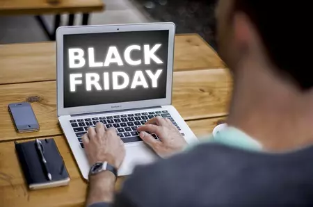 Escrocherii de Black Friday: ce să nu cumperi online