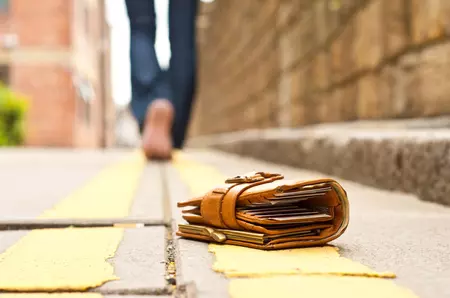 Trei zodii care trebuie să fie extrem de prudente cu banii la sfârșit de noiembrie