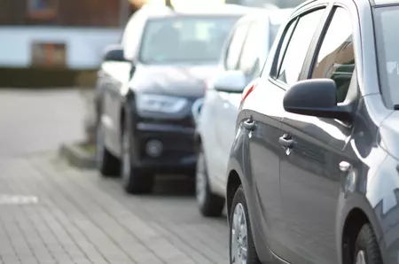 Regula RCA care îți returnează bani. Ce trebuie să facă șoferii după vânzarea mașinii