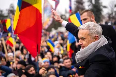 Traian Băsescu: Călin Georgescu și susținătorii săi, o clică de nătărăi care vor să facă rău României