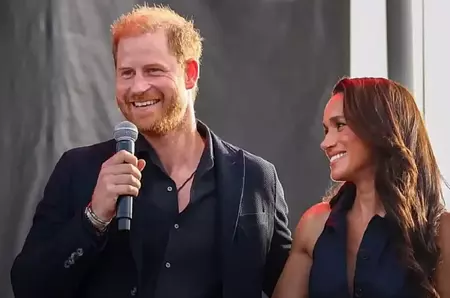 Cum și-au împărțit Harry și Meghan rolurile pentru a face rost de bani