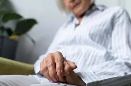 „Comutatorul morții” din creier, descoperit de cercetători. Un pas important în lupta cu boala Alzheimer