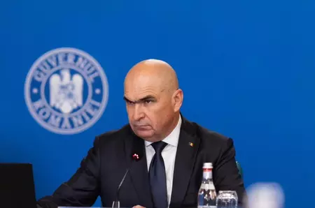 Falimentarea prin decizii politice. De la taxa Temu la privatizarea TAROM și CFR. Cum pregătește Guvernul „salvarea” prin vânzare. Exclusiv