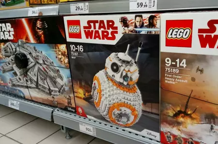Misterul colecției LEGO Star Wars dispărute. Un pensionar de 83 de ani, procese, acuzații și milioane de vizualizări online
