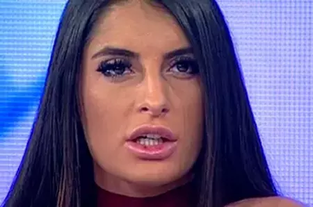 Scandal de proporții la TV. Gabriela Cristoiu, starleta de la Capatos acuzată că-și lasă copilul să moară de foame