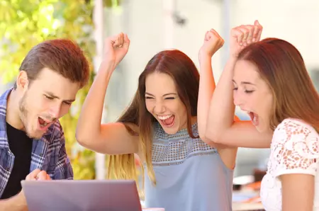 Trei zodii au câte o zi favorabilă în februarie. Cine sunt norocoșii