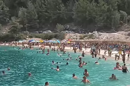 Noile reguli pentru turiști în Grecia, explicate de un oficial elen. Cum sunt percepuți românii în vacanță