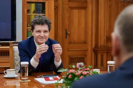 Eugen Tomac, varianta de premier a lui Nicușor Dan (Surse) / Legătura dintre jocurile de putere și funcțiile din diplomație