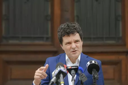 Nouă gafă de protocol pentru Nicușor Dan! Ce a făcut de data aceasta la NATO Industry Forum