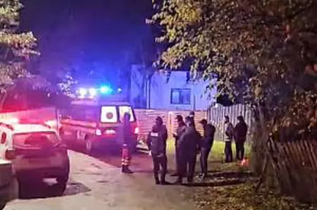 O mamă a trei copii ucisă de soţ în faţa celui mai mic, în Teleorman. Băieţelul îşi ţinea încă mama în braţe
