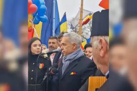 "Marş la Moscova". Discursul lui Călin Georgescu, întrerupt de un protestatar furios la Alba Iulia