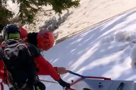 Greșelile pe care le fac turiștii când pleacă pe munte iarna. În cât timp se instalează hipotermia