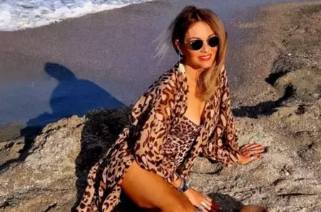 Dieta cu 5 mese pe zi a Ancăi Țurcașiu.  Arată INCREDIBIL la 55 de ani și toată lumea se întreabă CUM reușește!