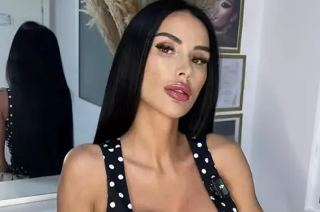 Nu mai e Cruduța! Cum arată acum bruneta după două nașteri. Fanii, șocați de cele mai recente imagini cu ea