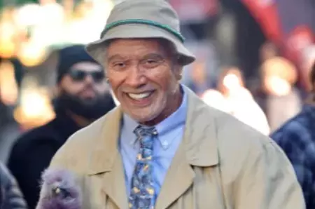Îl mai recunoști pe actorul cuceritor de la Hollywood? „Zici că-i tataie”, au reacționat fanii după transformarea radicală de look