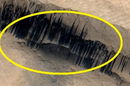 Structuri misterioase de pe planeta Marte, în sfârșit explicate?!